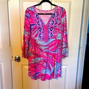 Beautiful dress, only worn once. No rips, stains, dress is not faded.